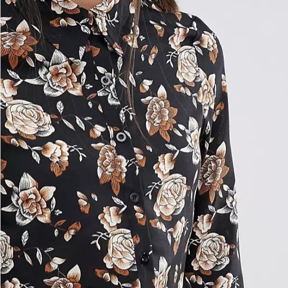 FASHION UNION •Tall• Knot Front
Blouse• In Winter Floral - Picture 10 of 10